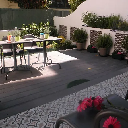 דירה Sunny Orange Garden In