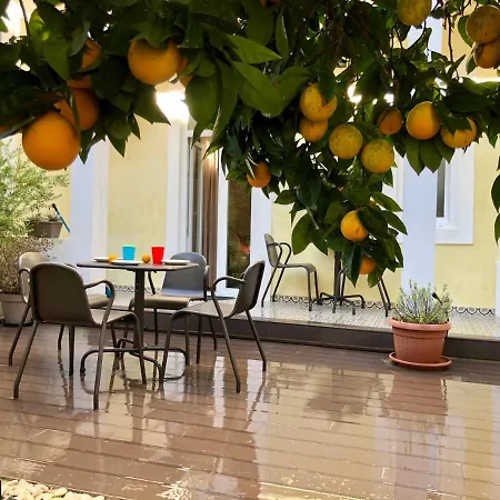 Apartament Sunny Orange Garden In Lizbona