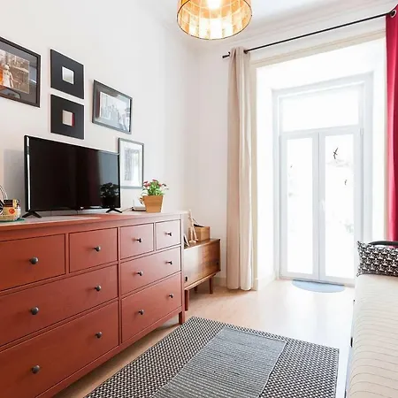 Sunny Orange Garden In Appartement Lisboa